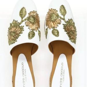 Andre Assous size 38